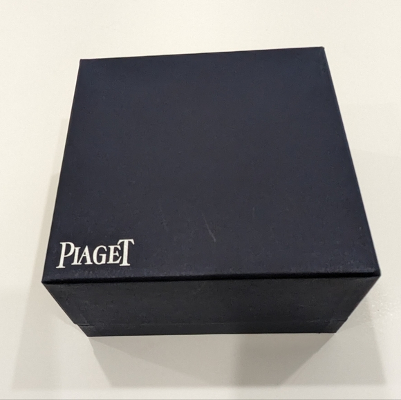 Piaget Accessories - Piaget Watch Box 🎁